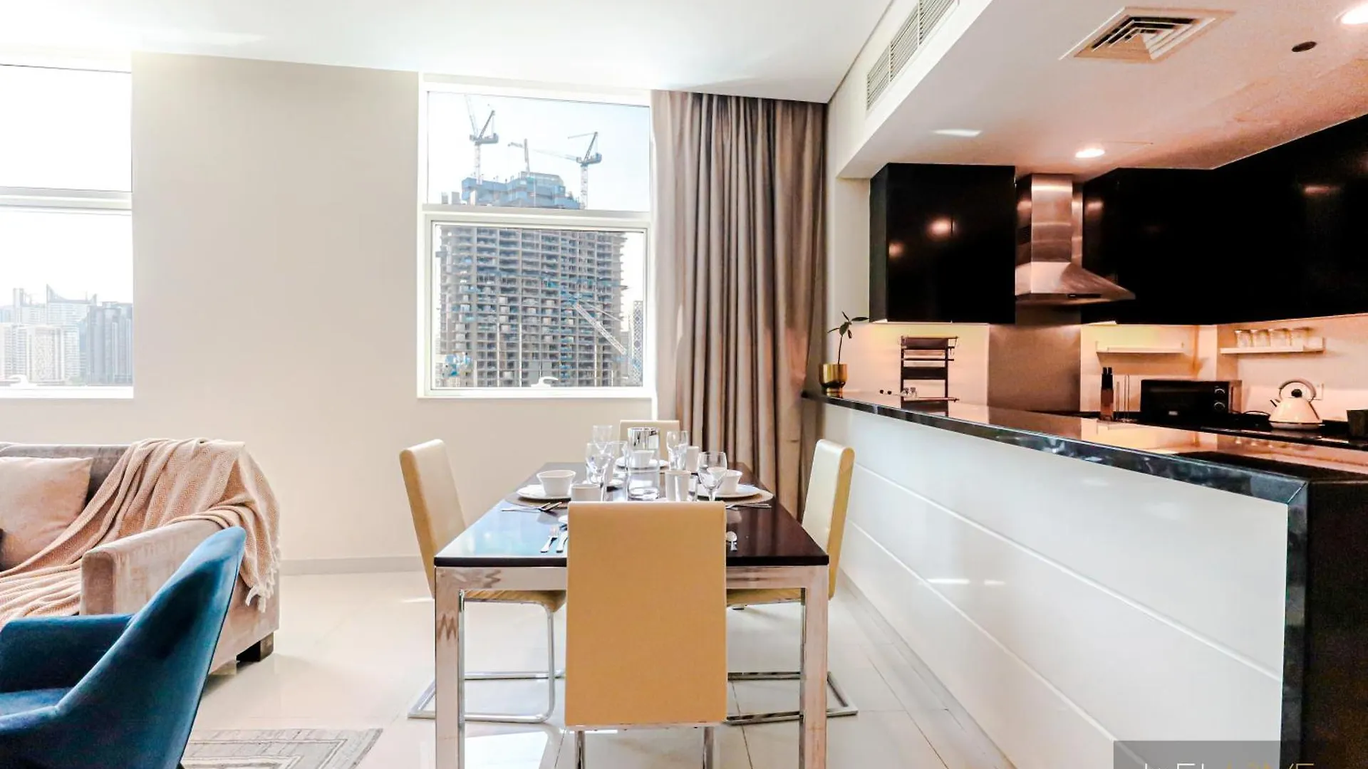Welhome - Luxury Living In Business Bay 2Br + Maid'S Room Dubaj Apartament