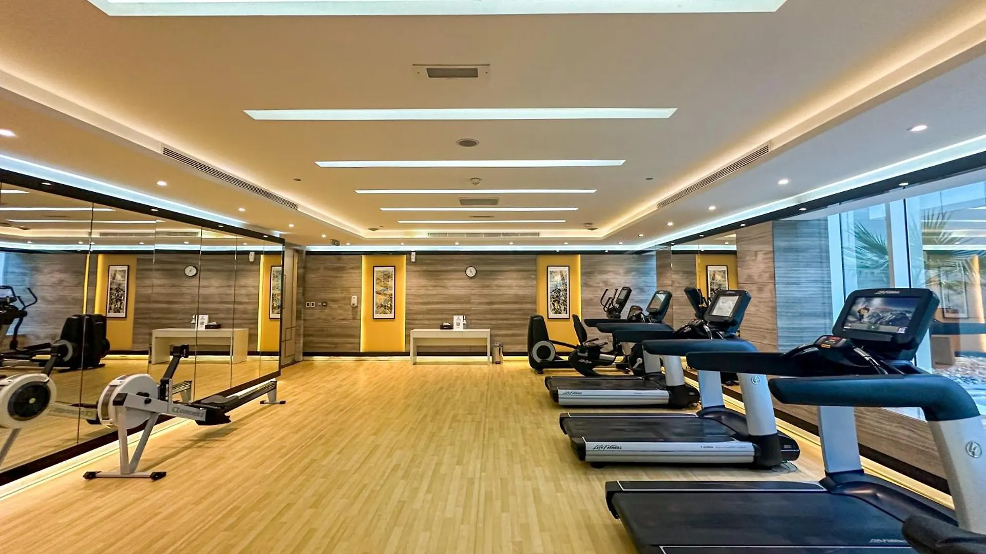 Welhome - Luxury Living In Business Bay 2Br + Maid'S Room Dubaj Apartament