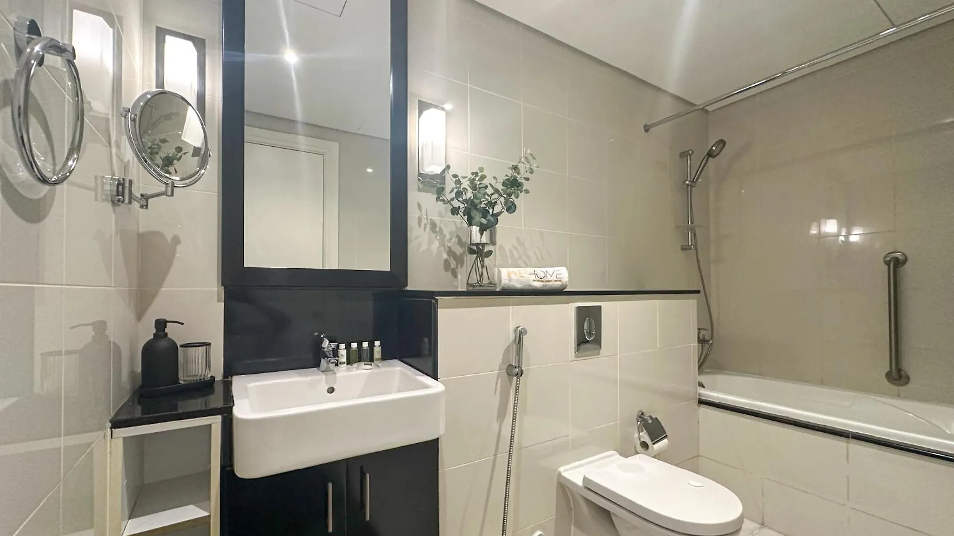 Welhome - Luxury Living In Business Bay 2Br + Maid'S Room Dubaj Zjednoczone Emiraty Arabskie